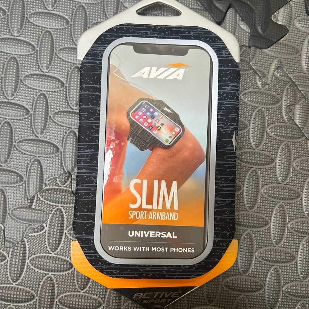 Avia Slim Black and Orange Sport Armband